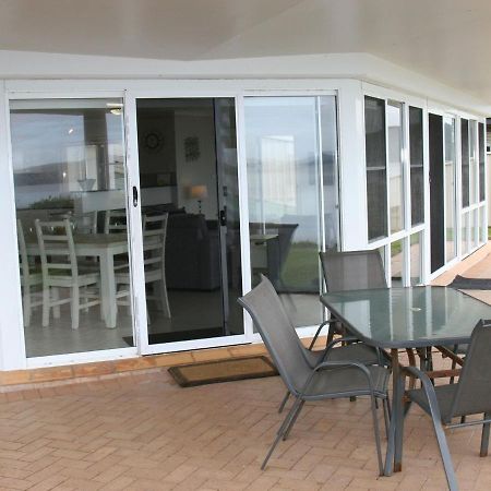 Appartamento The Clippers 1 Fabulous Waterfront Unit Salamander Bay Esterno foto